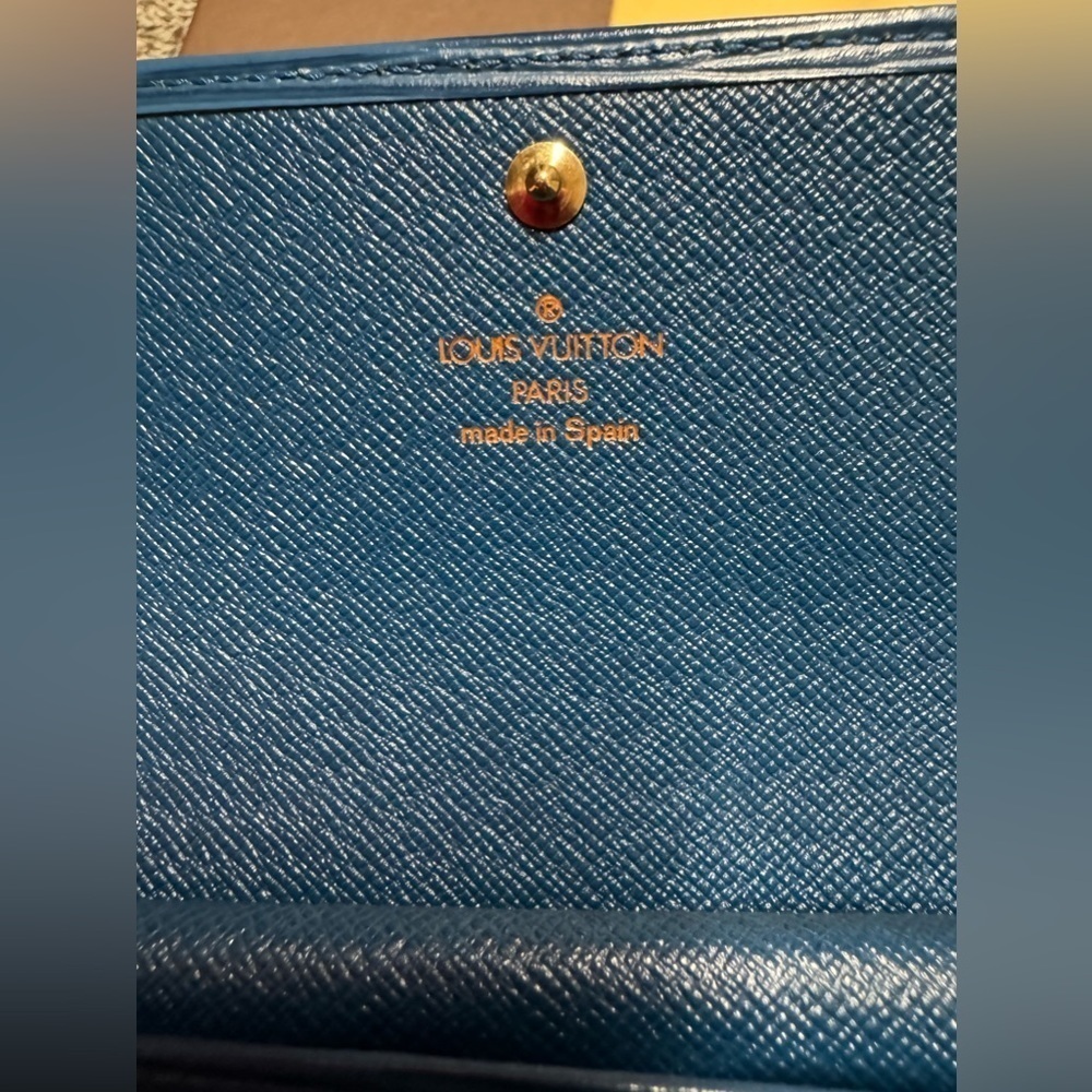 Louis Vuitton blue epi Sarah wallet with box/dust bag - Picture 6 of 13